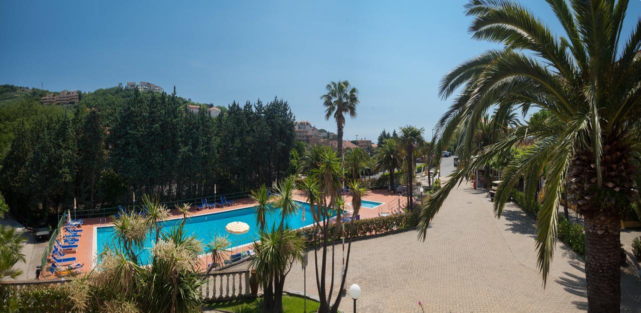 Residence Pian Dei Boschi П'єтра-Лігуре Екстер'єр фото